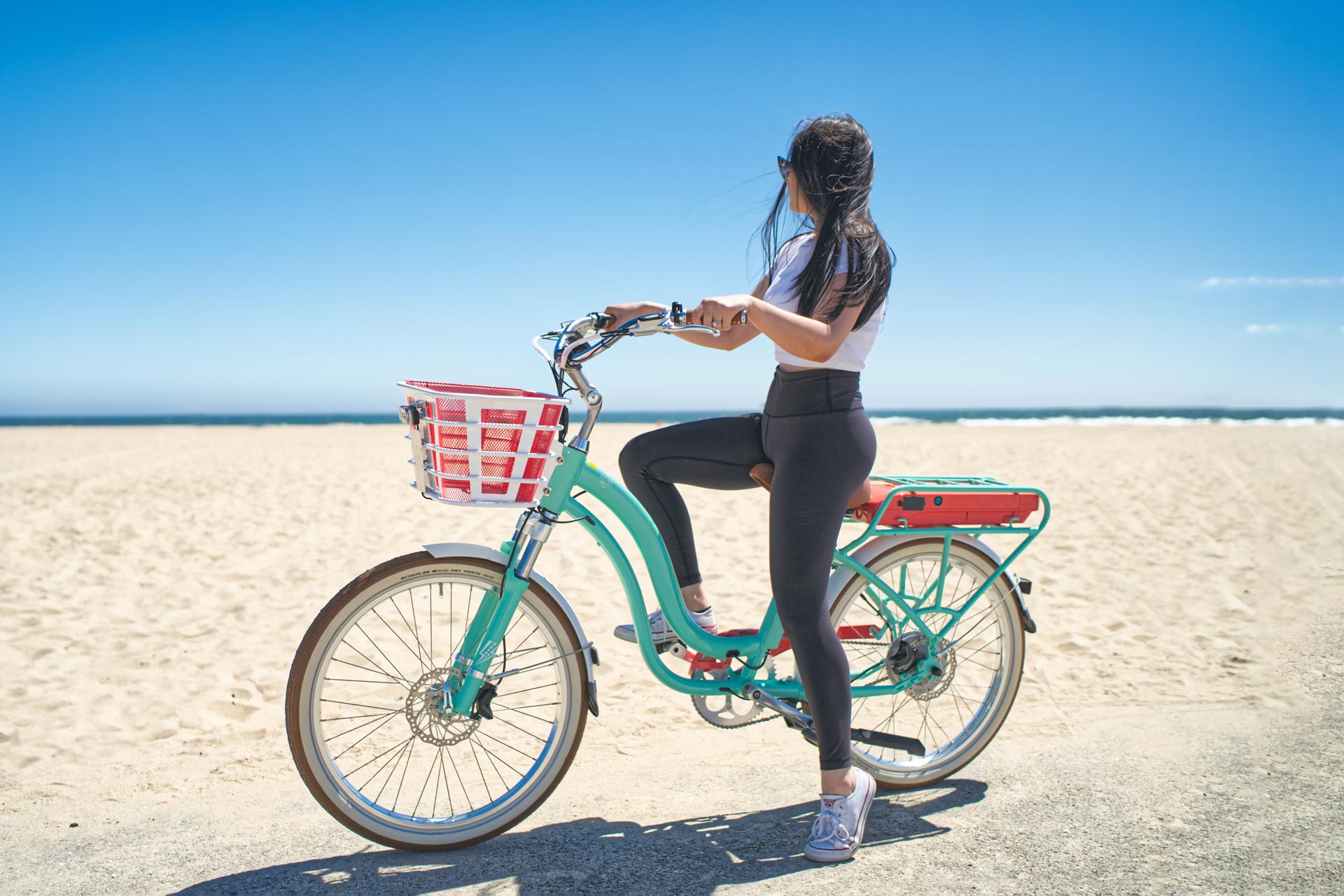 Beach Cruiser E-Bikes – E-Ride and Roll